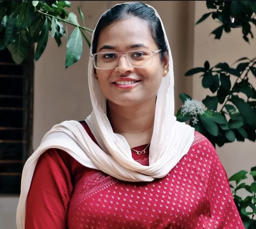 THASNI HAKEEM